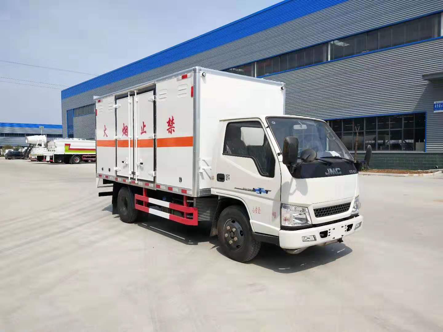 江鈴4.2米(藍牌)氣瓶廂運輸車